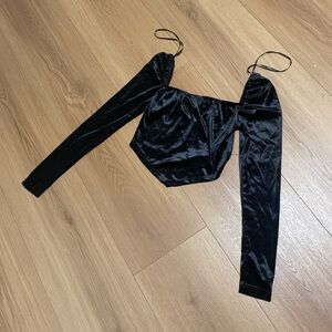 Forever 21 Women’s Black Velvet Crop Top, Size SMALL